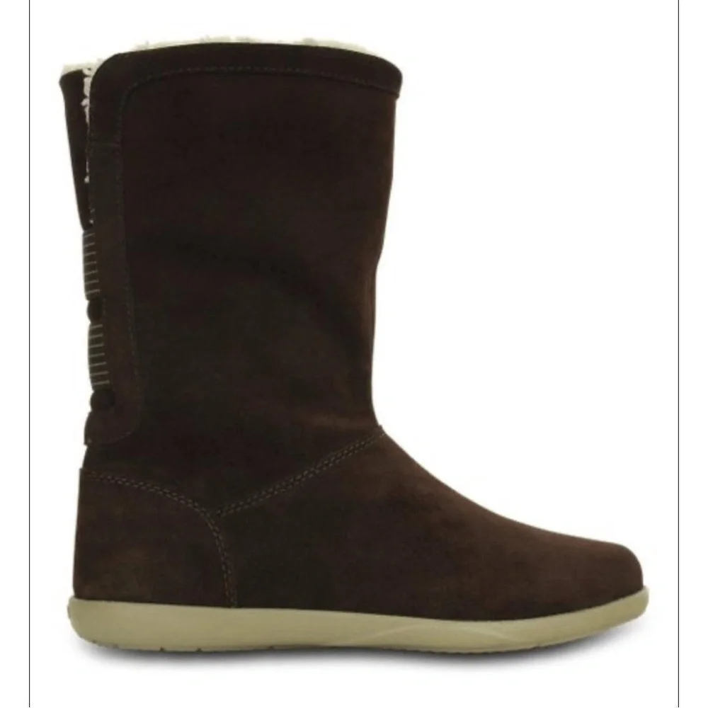 NWT Crocs‎ Womens Adela Foldover Fuzz Snow Boot Size 6 Mahogany Khaki Suede